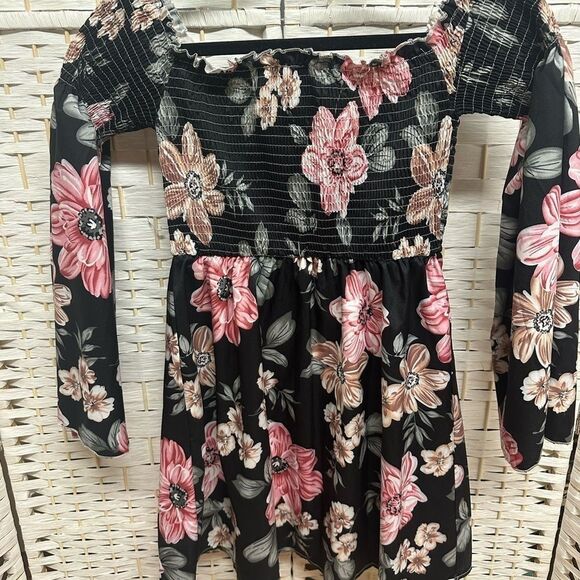 SHEIN LUNE Off Shoulder Frill Trim Shirred Black Floral Dress size small women’s - Picture 4 of 9